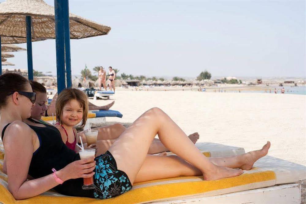 Pensee Royal Garden Beach Resort El Qoseir Exterior foto