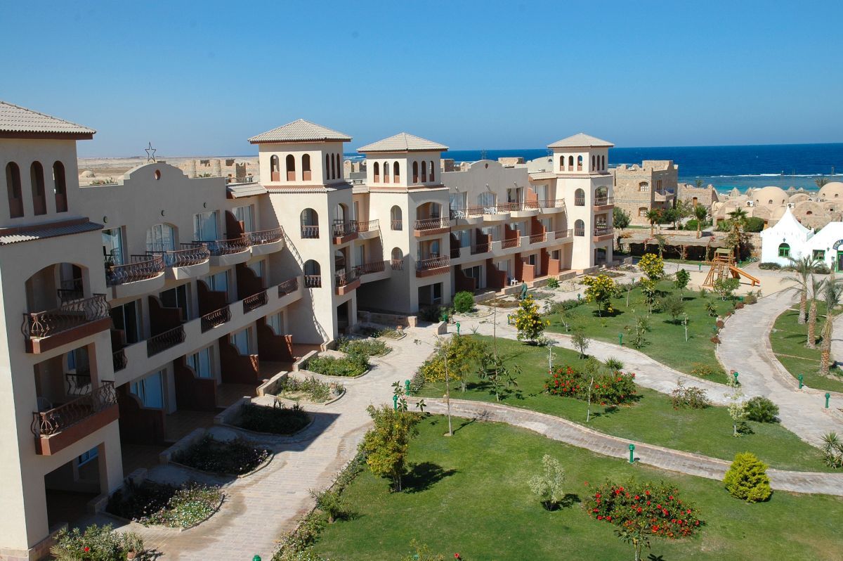 Pensee Royal Garden Beach Resort El Qoseir Exterior foto